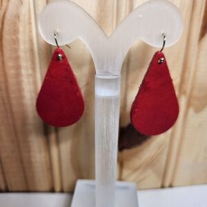 Chic Red Teardrop Earrings